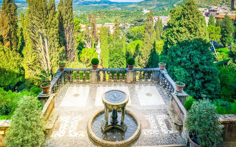  Renaissance Gardens of Italy
