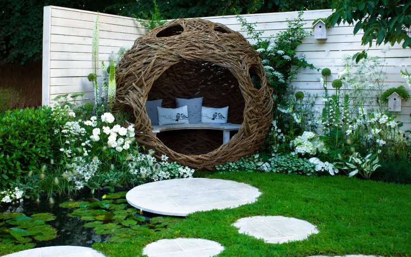 Tranquil Garden Design Themes 